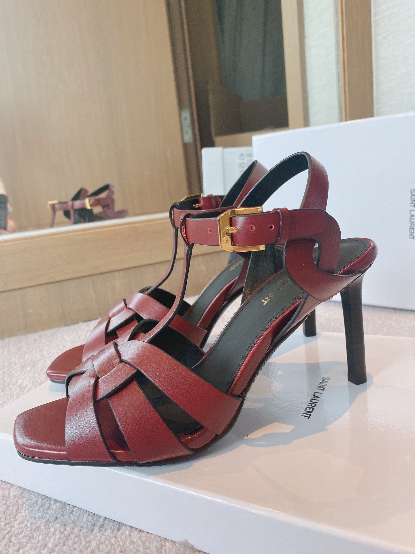 Sa1nt Lau*nt Women’s Tribute Sandals Red- Purple For Women Y51