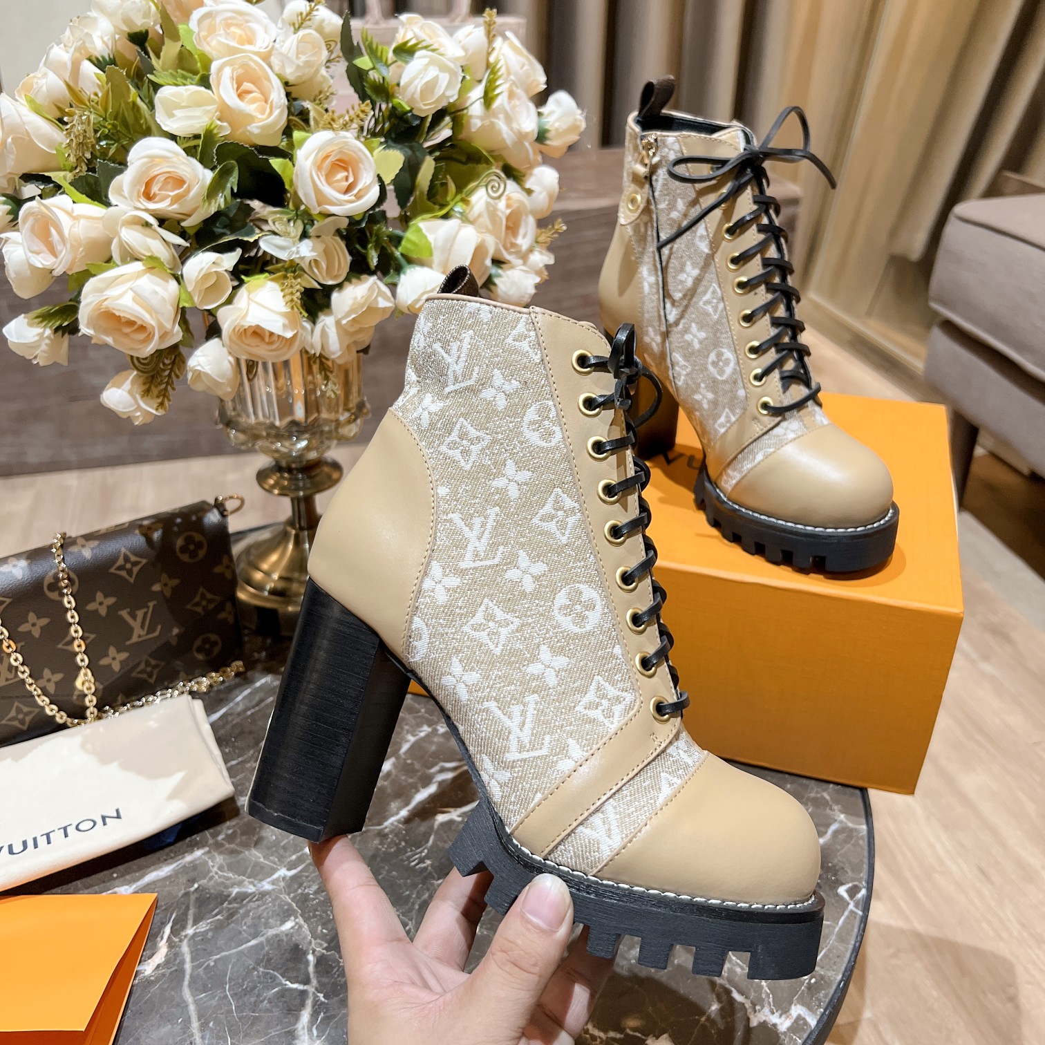 L0vis Vvtt0n Women’s Star Trail Ankle Boots Beige For Women LV