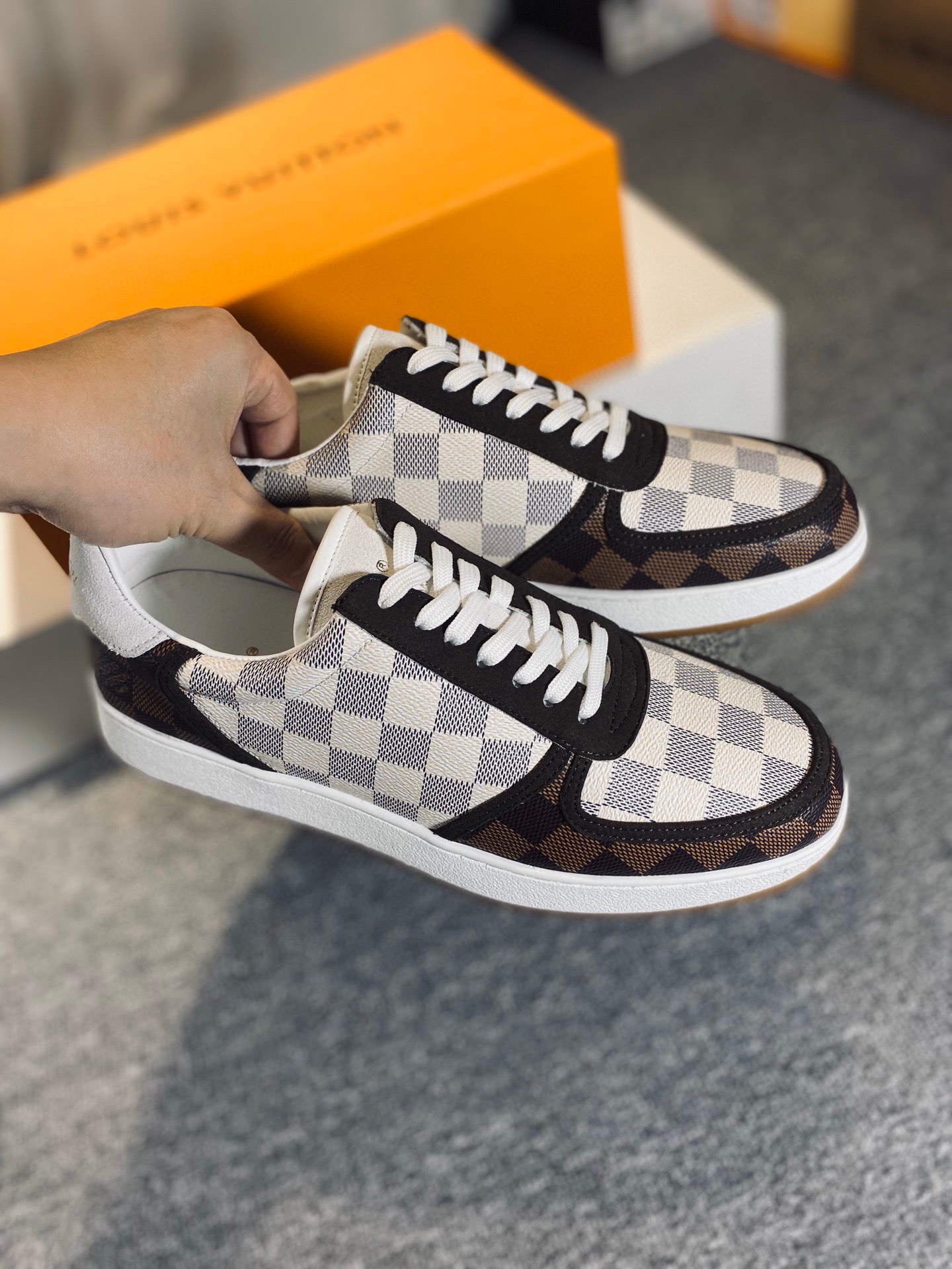 L0vis Vvtt0n Rivoli Sneaker Gray And Brown For Men LV
