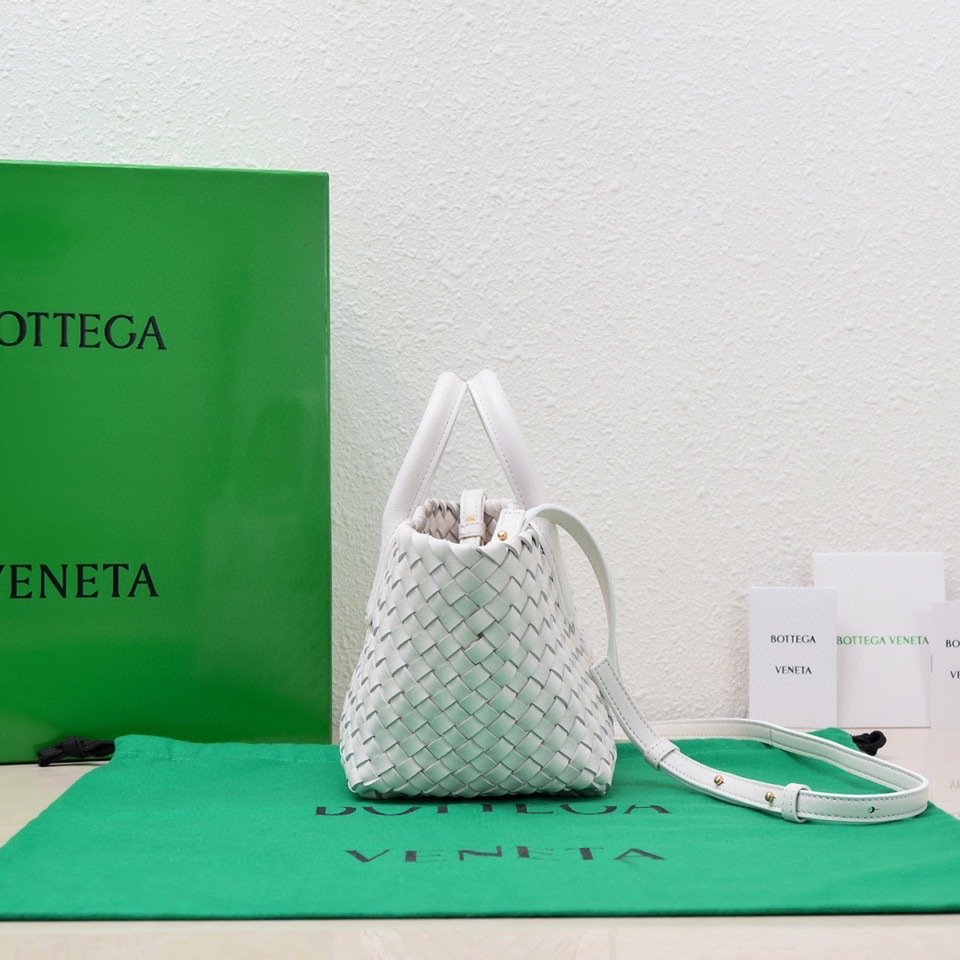 B0tt*ga Ven*ta Mini Cabat White, For Women, Women’s Bags 7.9in/20cm 709464V1OW19009