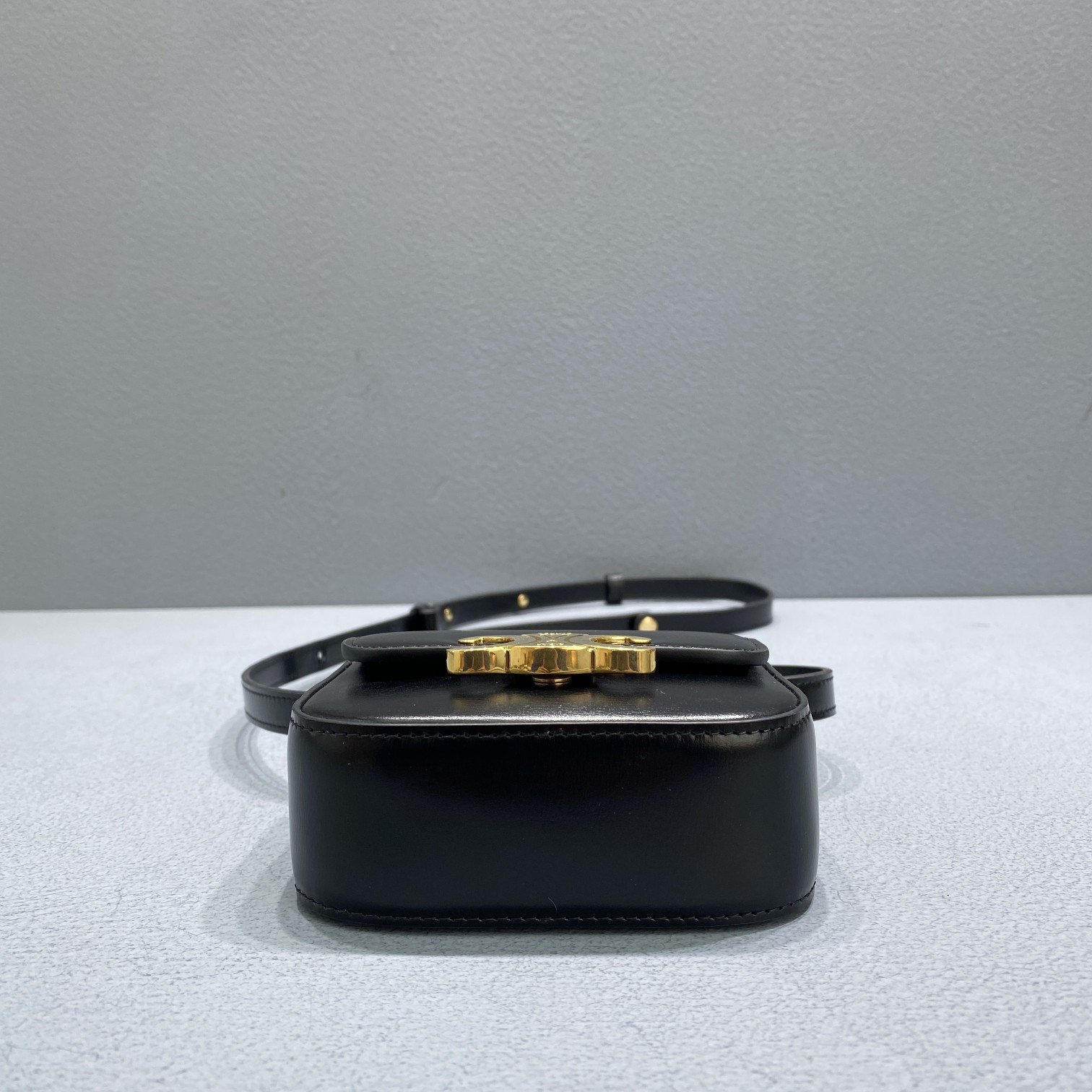 Ce1i*e Teen Triomphe Bag Black For Women 4in/11cm 188423BF4.38NO