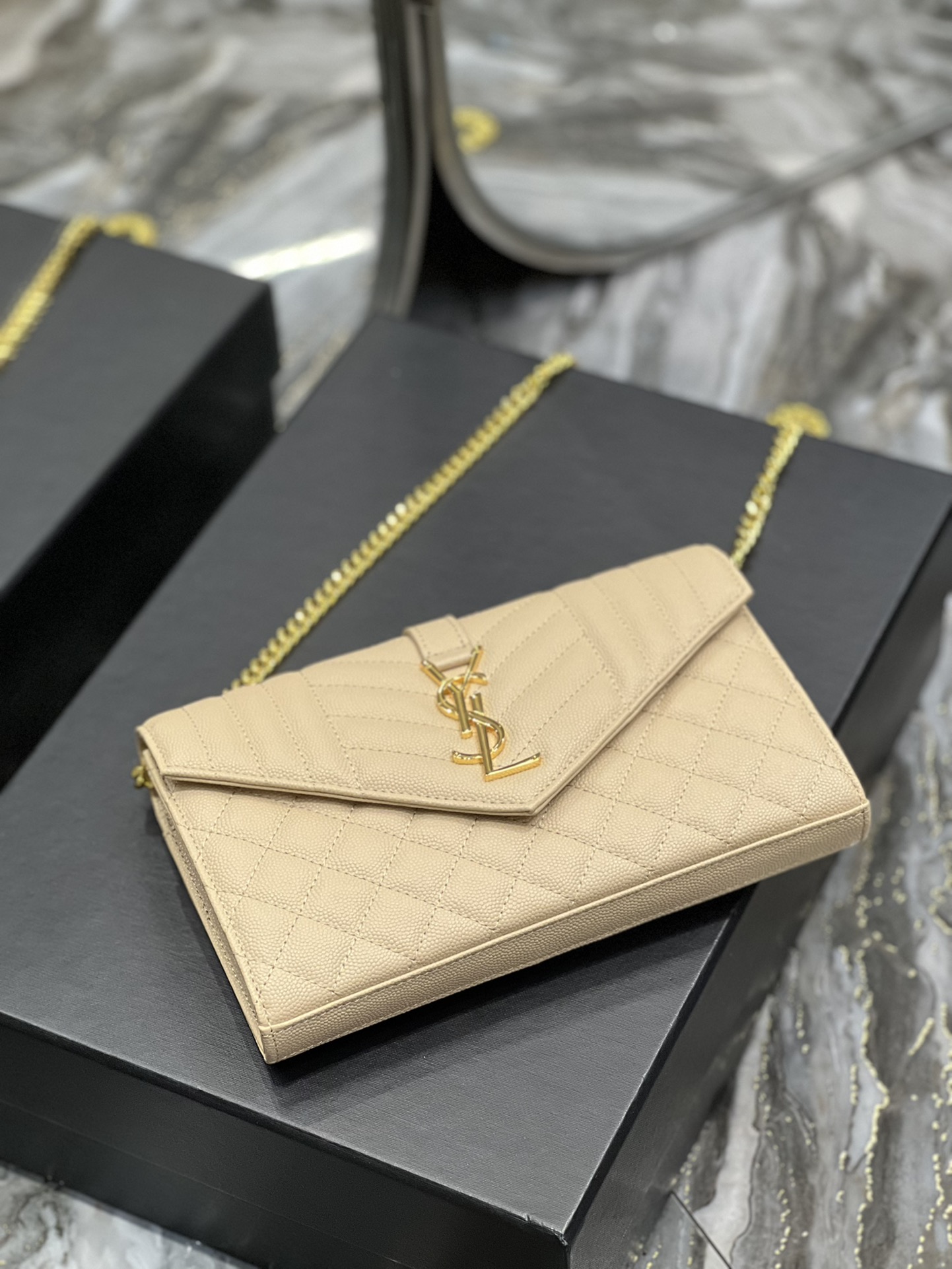 Sa1nt Lau*nt Envelope Small Chain Bag Beige For Women, Women’s Bags 8.6in/22cm Y51