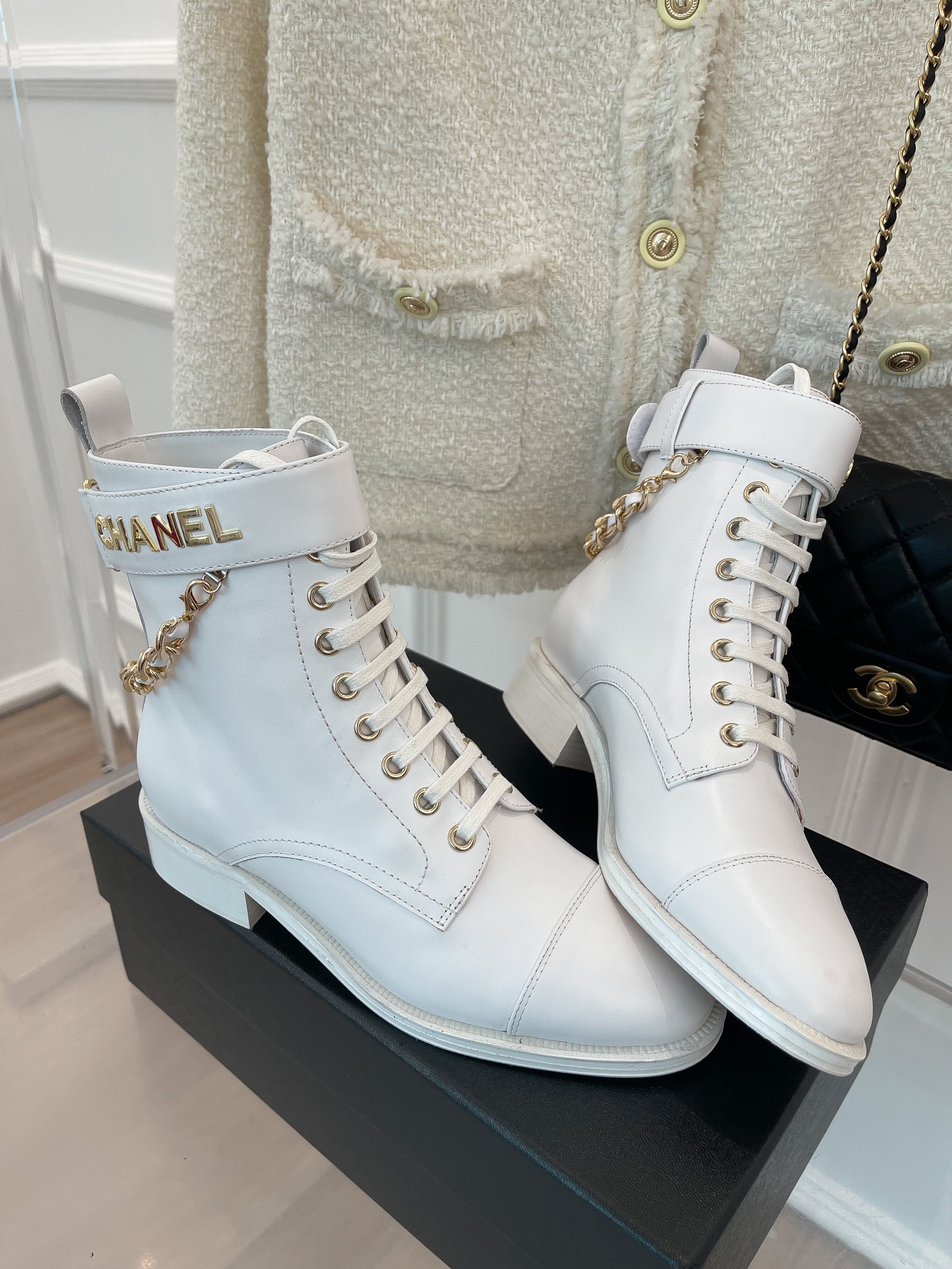 Ch**el Women’s Lace-Up With Chain White For Women 1.5in/4cm